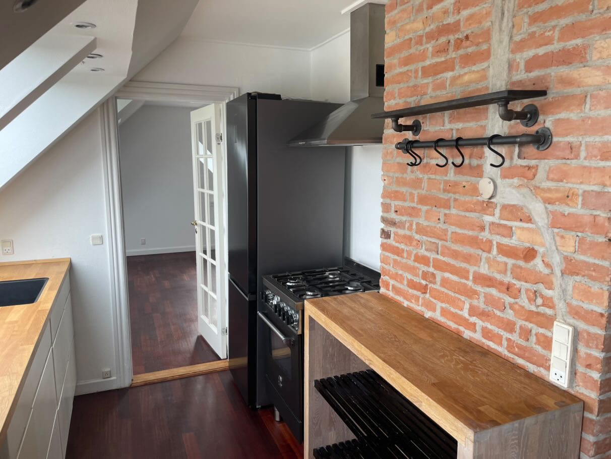 40C9434E-F207-4DC7-B490-9FCAF420EE55