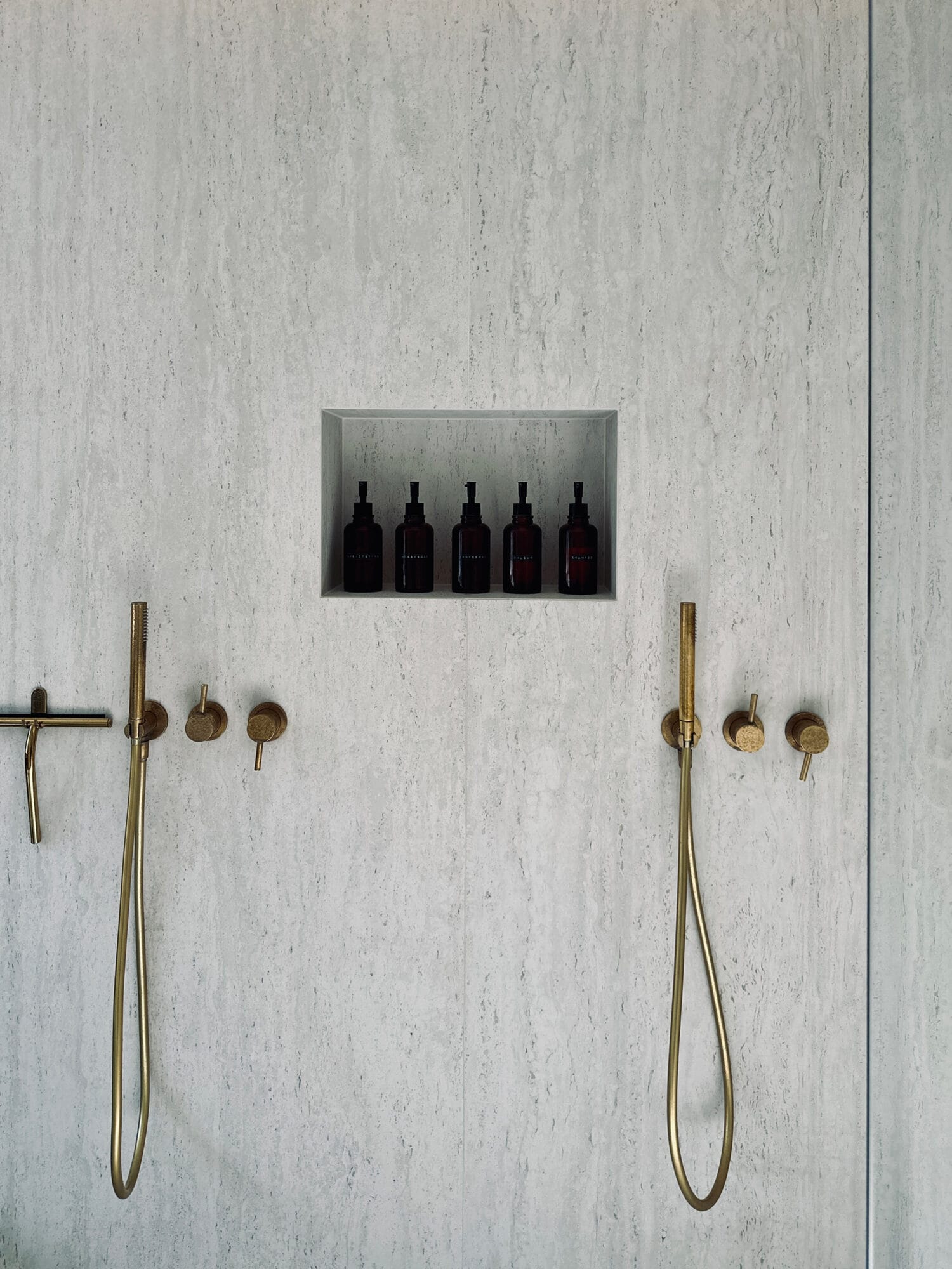 TV28B LV.3A interiør køkken