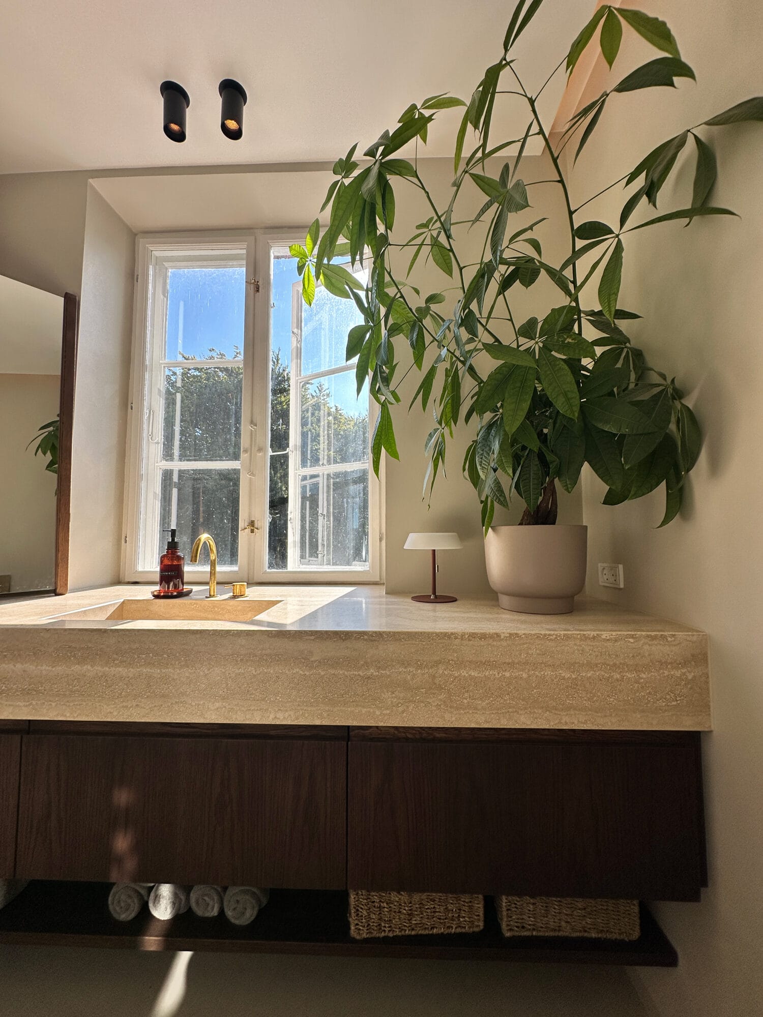 TV28B LV.3A interiør køkken