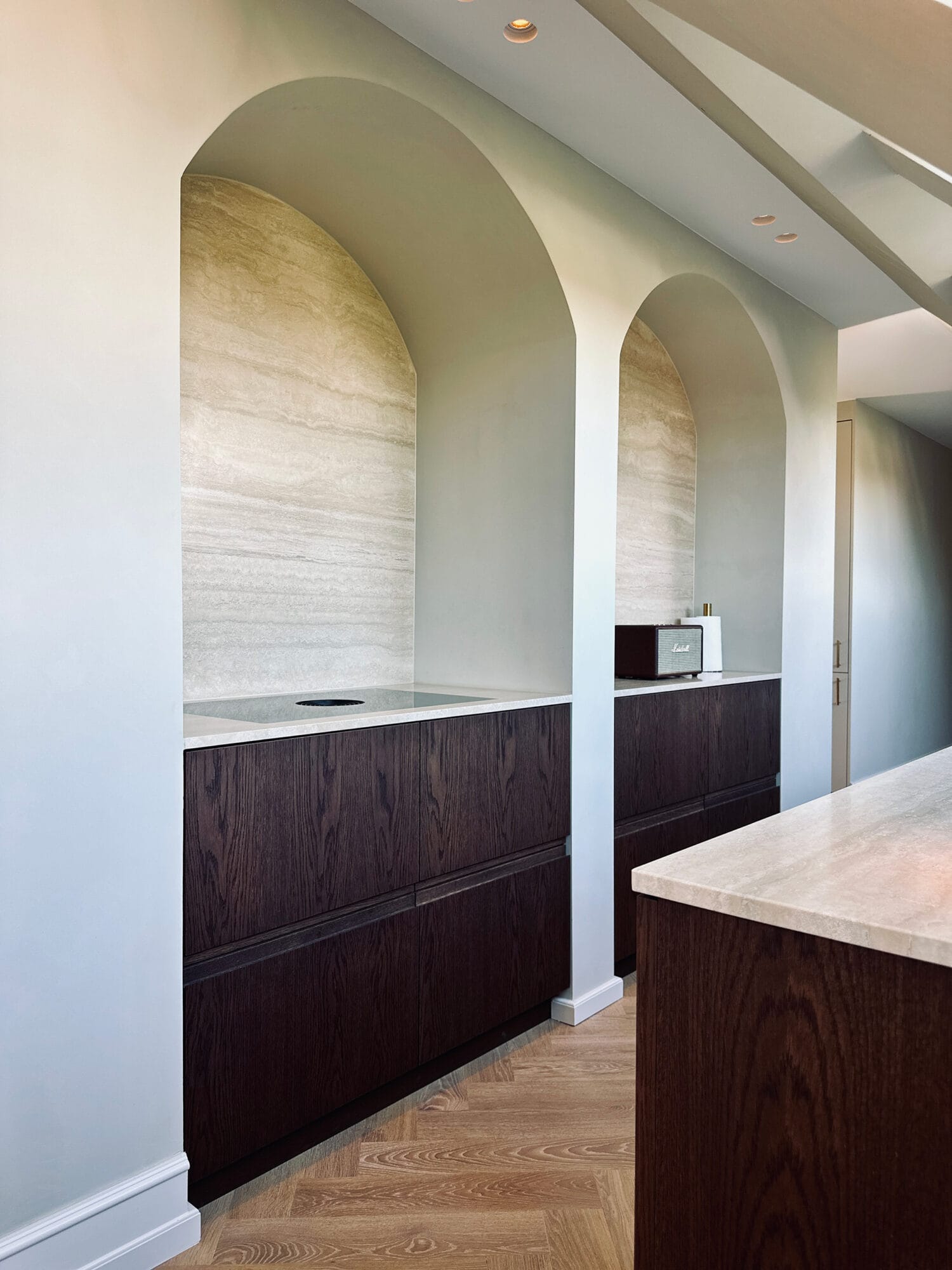 TV28B LV.3A interiør køkken