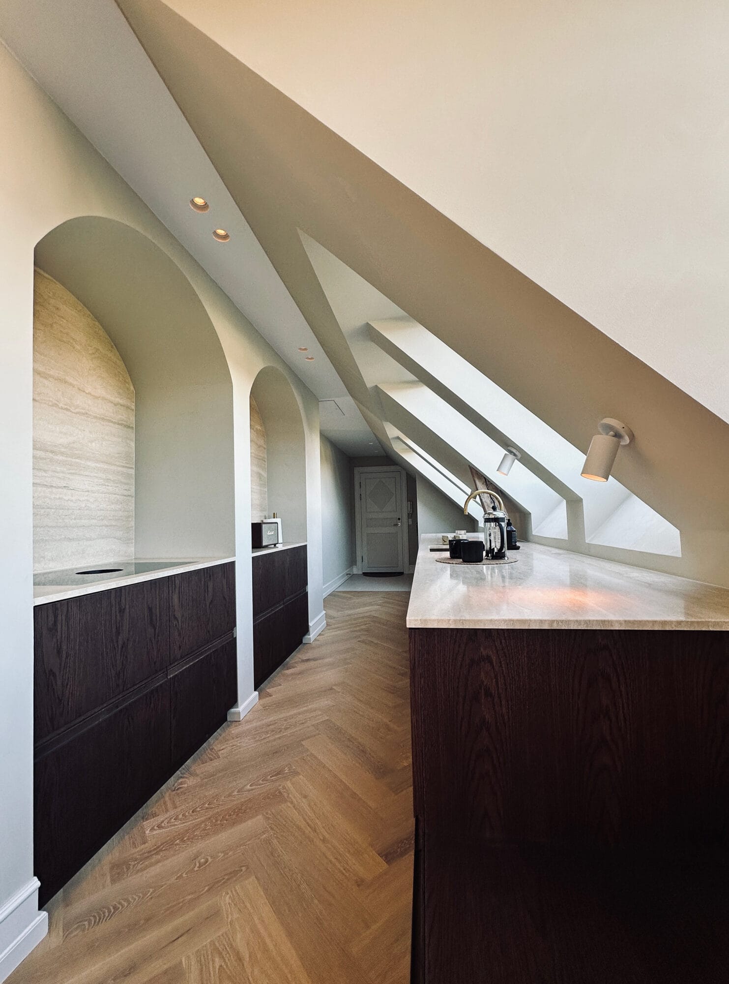 TV28B LV.3A interiør køkken